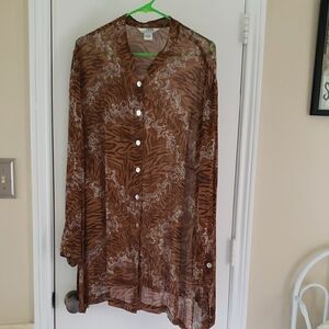 Elegant Brown Patterned Button Down Shirt